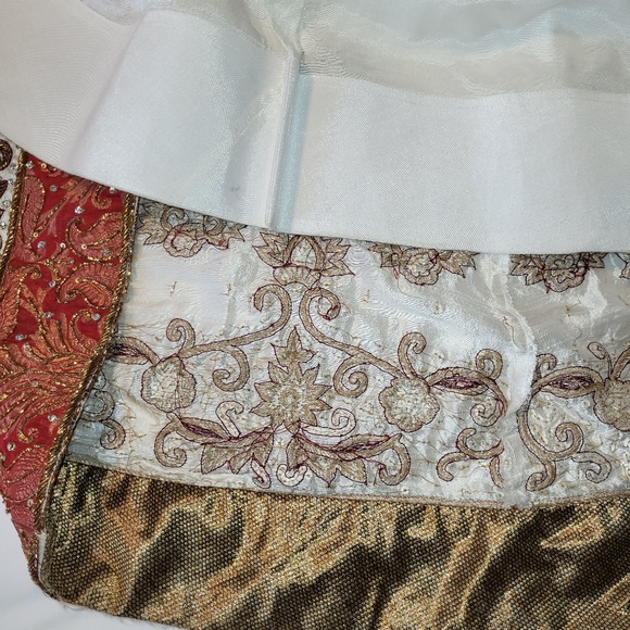 Silk Lengha Size 8. - Picture 15 of 16